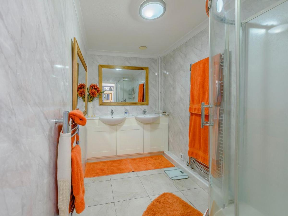 Pixie Grove Villa Penally ภายนอก รูปภาพ